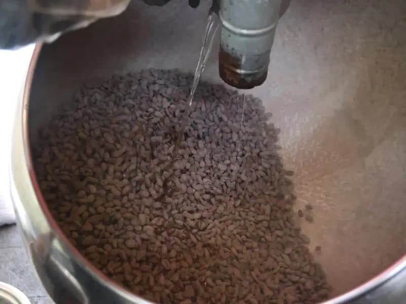 Elazığ'da Badem Şekerine Ramazan'da Yoğun Talep Var