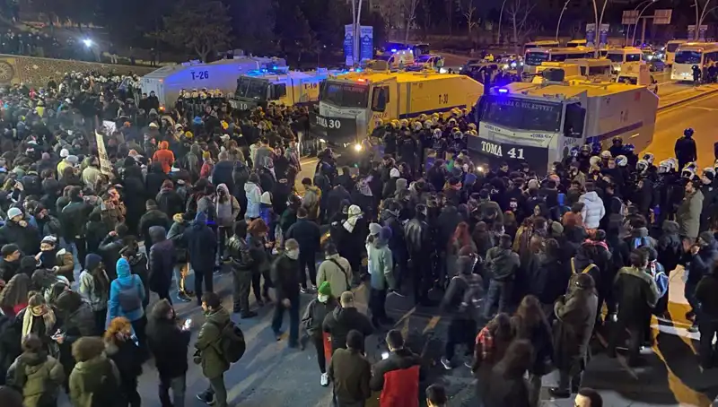 İstanbul ve Ankara'da Öğrencilerden İmamoğlu Eylemi: Diploma İptali ve Gözaltılara Tepki