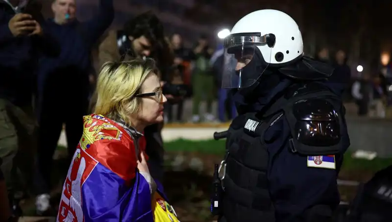 Sırbistan'da Gerilim Tırmanıyor: Yasaklı Sonik Silahlar Kullanıldı