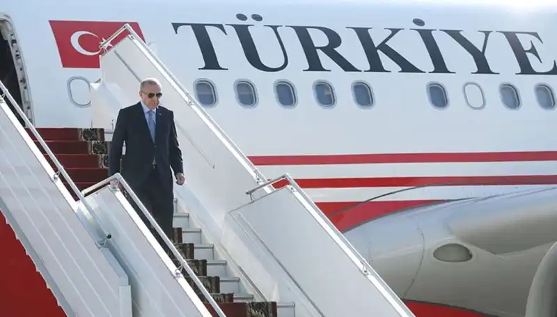 Cumhurbaşkanı Erdoğan, İtalya Dönüşü ile Yeni Projeler Üzerine Görüşmelerde Bulundu