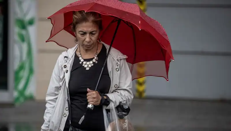 Meteorolojiden Ülke Genelinde Fırtına Uyarısı: Tehlikeli Hava Koşullarına Dikkat!
