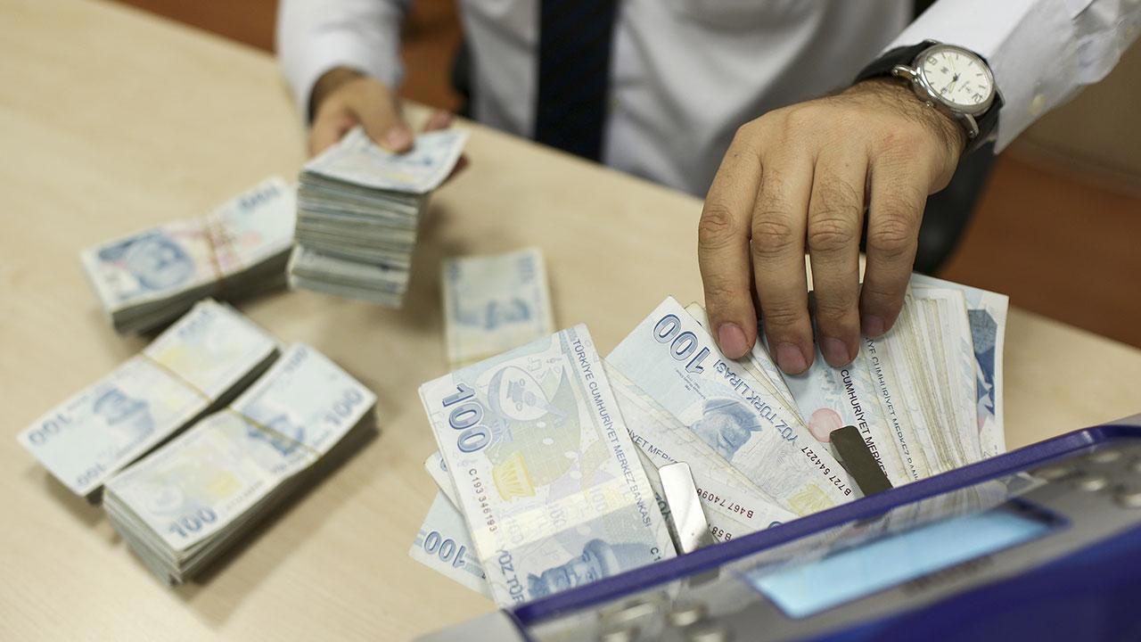 Çalışanlara İkramiye Maaşlarında Hesaplanan Ek Ödemeler Bugün Yatırıldı