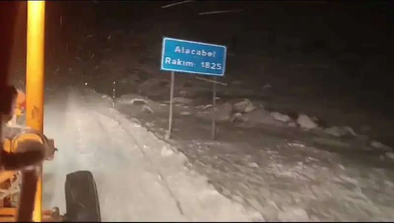 Antalya'da Kar Sürprizi: Eylül Ayında Kış Manzarası Oluştu