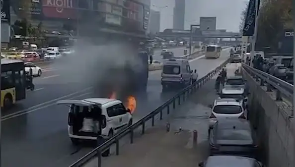 Yangın Söndürme Taktikleri: TOMA ile Yanan Araca Müdahale Edildi