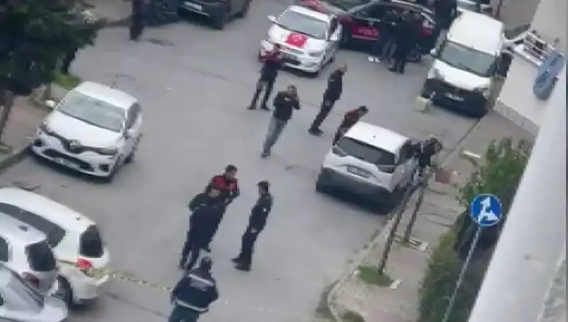 Aniden Yaşanan Kurşun Yağmuru: Yolda Yürüyenler Nelerle Karşılaştı?