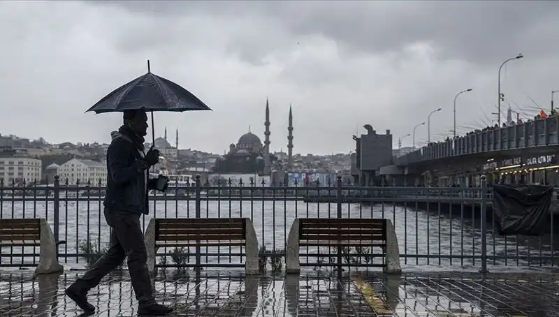 Bahar Gidiyor, Kış Geri Dönüyor: İstanbul'a Yoğun Yağış ve Kar Bekleniyor
