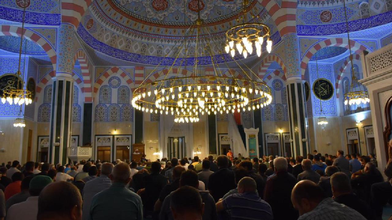 Regaip Kandili Kutlamaları Bugün