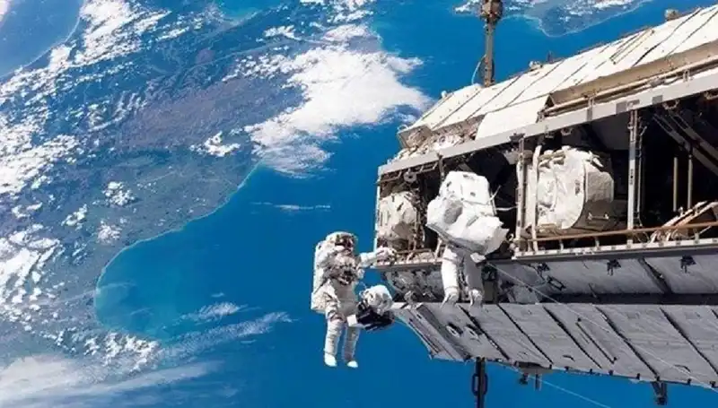 NASA ve Rusya, Uzay İstasyonu İş Birliği İçin Tarihi Anlaşma İmzaladı