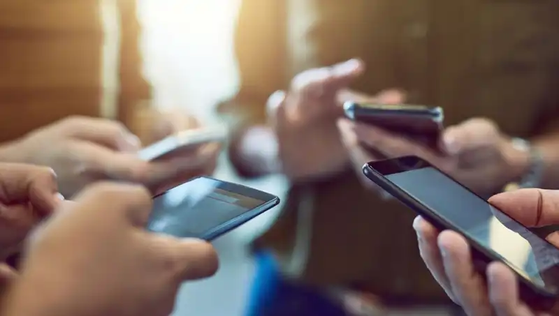 Oppo A5 Pro 4G: Uygun Fiyatlı Akıllı Telefonun Yeni Yüzü