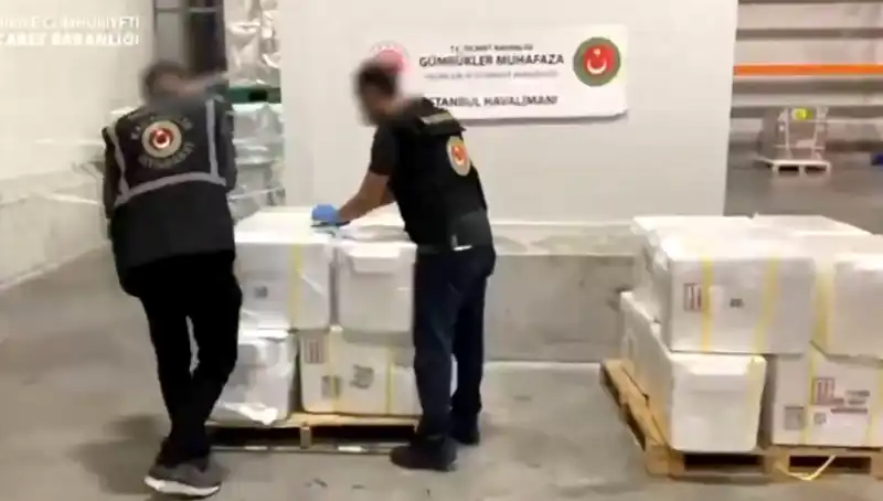 İstanbul Havalimanı'nda Rekor Narkotik Operasyonu: 455 Kilo Kokain Ele Geçirildi