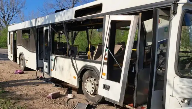 Rusya'nın İşçi Otobüsünü Vuran Saldırı: 9 Ölü, Onlarca Yaralı
