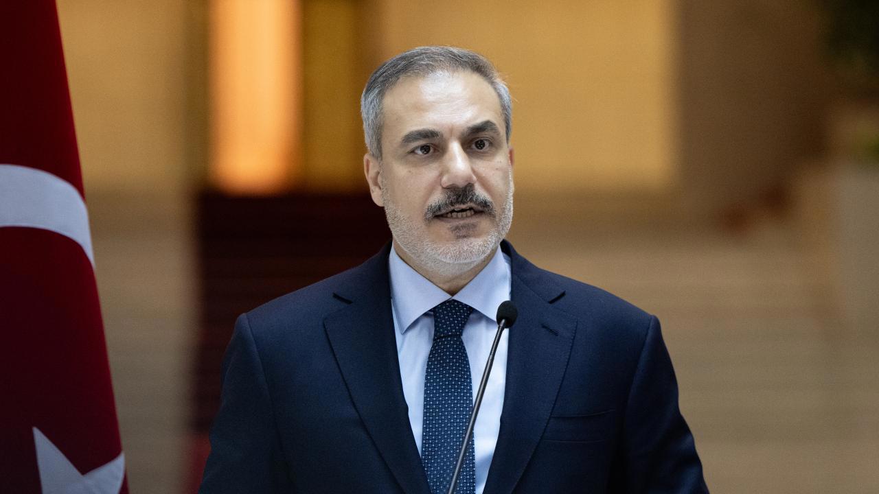 Hakan Fidan, PKK/YPG'nin Suriye'deki varlığına karşı sert açıklamalarda bulundu.
