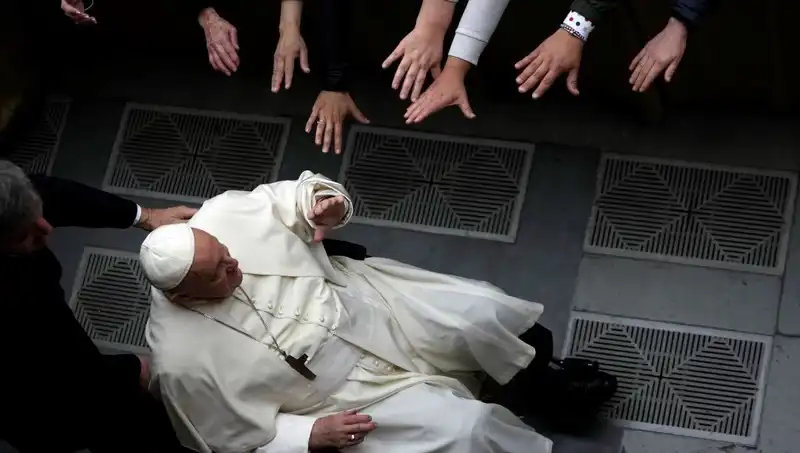 Papa Francis'in İstifası: 600 Yıllık Tarihi Gündem Yeniden Mi Olanaklı?