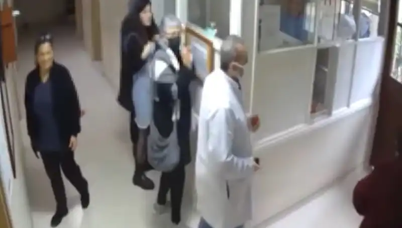 Üsküdar'da Doktora Cumhurbaşkanına Hakaretten Hapis İstemi: Olayın Detayları Neler?