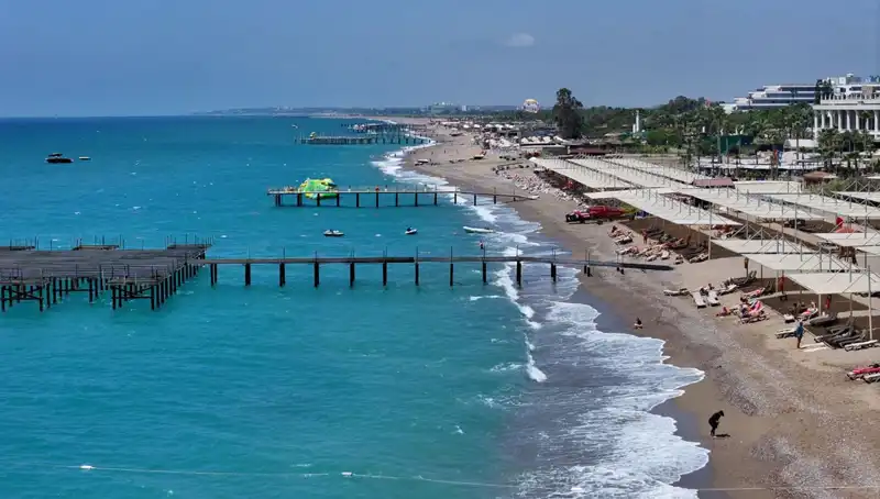 Antalya’nın Güneşli Sahilleri: Yazın Tadını Çıkarın!