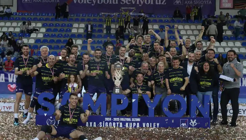 Fenerbahçe, Kupa Voley'de Tarih Yazdı: Şampiyonluk Alevleri
