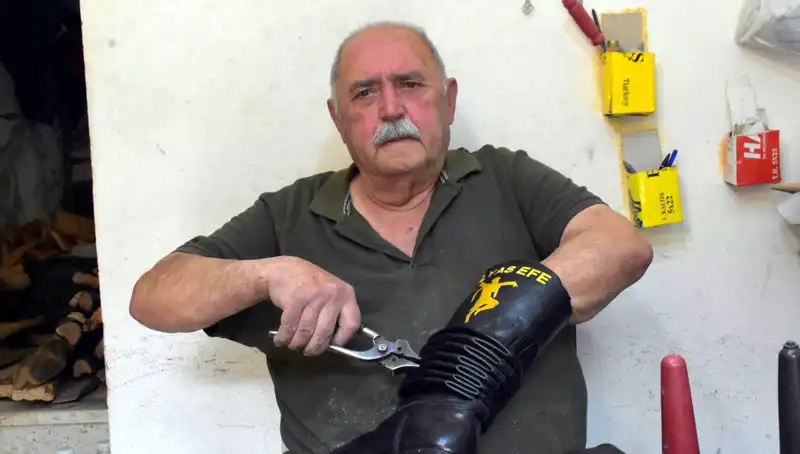 Tireli Hasan Usta'nın 64 Yıllık El Sanatları Mirası ve Meslekteki Bilgeliği