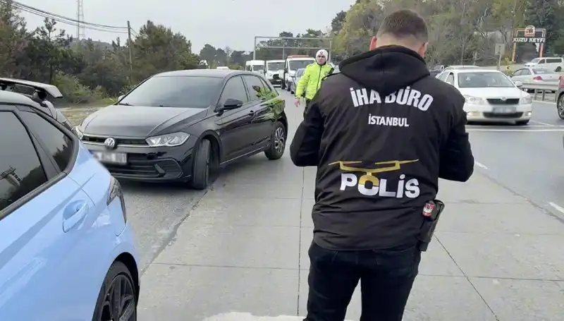 Emniyet Şeridini İhlal Eden Sürücü Suçüstü Yakalandı!