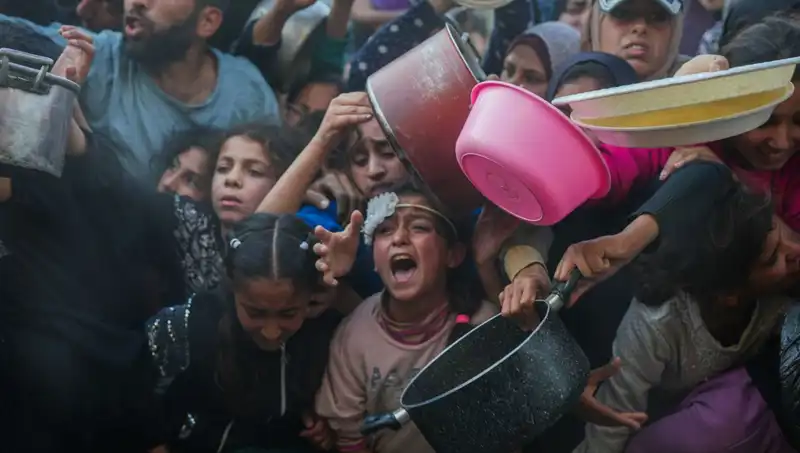 Gazze'de Açlık Krizi Patlak Verdi: Un Stokları Tükendi!