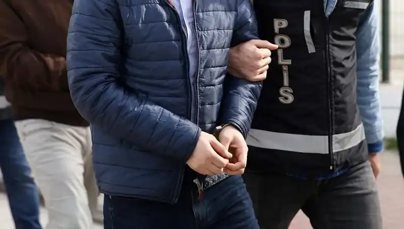 İstanbul ve Ankara'da Büyük Sahte İçki Soruşturması: 52 Şüpheli Tutuklandı