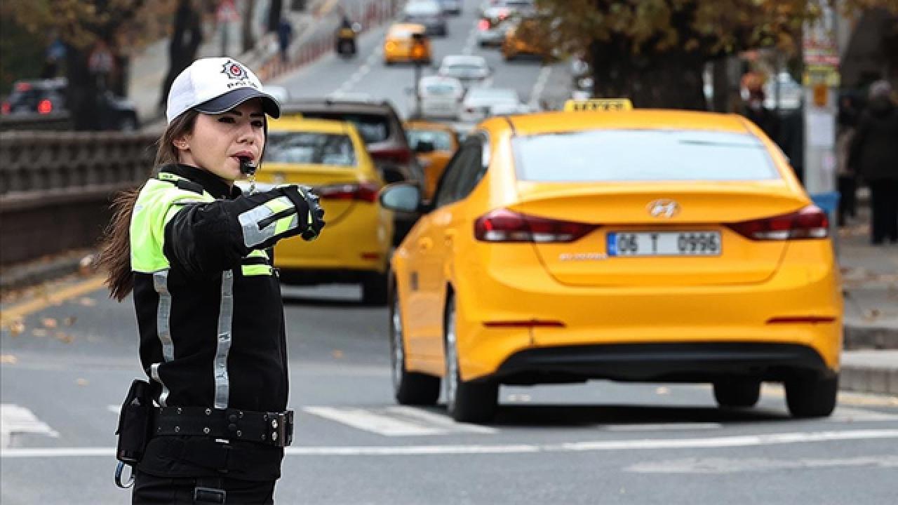 Ankara'da Trafik Kapatıyorlar!