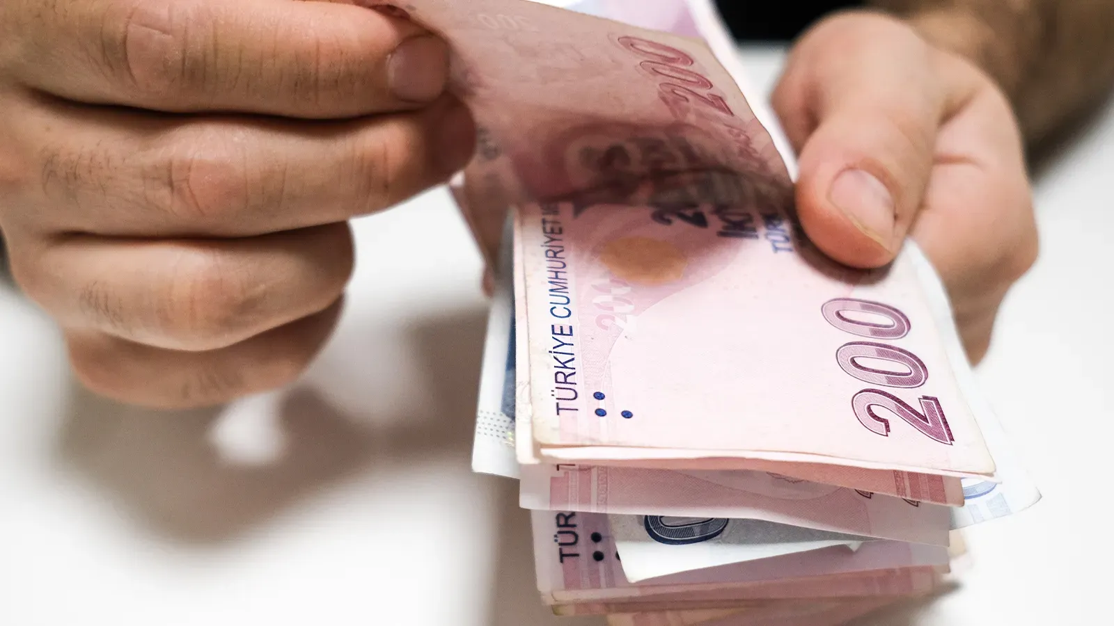 Emeklilere 29 Ekim İkramiyesi Verilecek mi? SGK Uzmanı Açıklama Yaptı