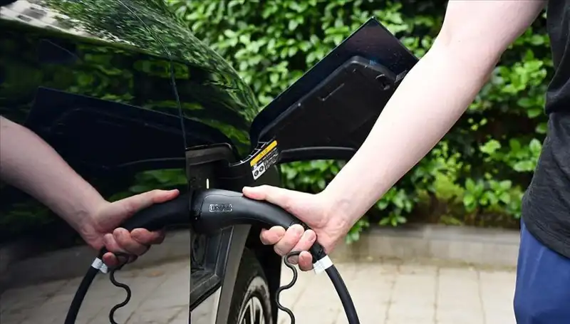 ABD'nin Gümrük Vergilerine Karşı İngiltere'den Elektrikli Araç Üreticilerine Destek Hamlesi!