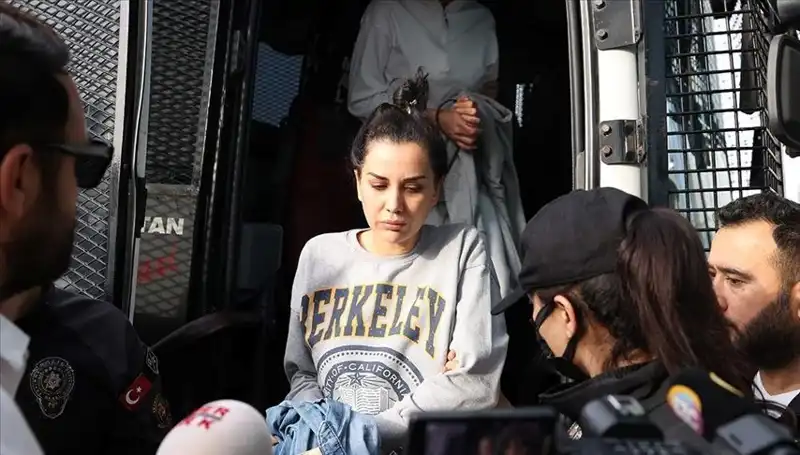 Dilan Polat'ın Instagram Hesabı Neden Erişime Kapatıldı? Olayın Arkasındaki Gerçekler