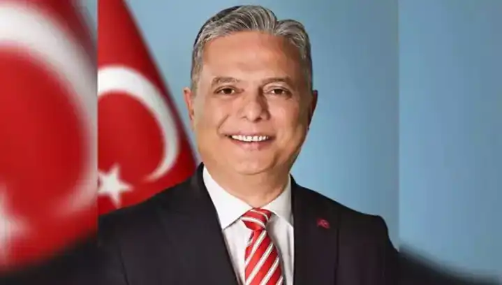 Ümit Uysal: CHP Genel Başkan Adayı Kimdir, Hayatı ve Politika Vizyonu