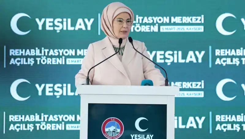 Emine Erdoğan'dan Bağımlılıkla Mücadeleye Dikkat Çeken Mesaj