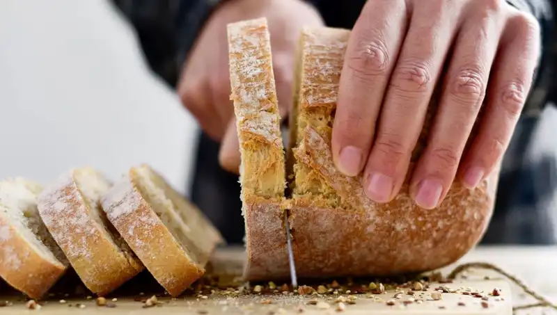 Kızarmış Ekmek mi Taze Ekmek mi? Sağlık Açısından En İyisi Hangisi?