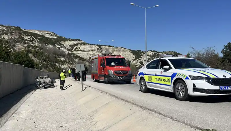 Burdur'da Feci Kaza: İkisi Çocuk Dört Kişi Yaralandı!