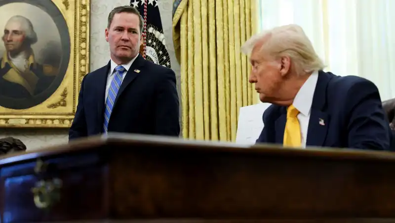 ABD'de Savaş Planı Sızıntısı: Trump'ın Danışmanı İfşa Olayının Sorumlusunu Üstlendi