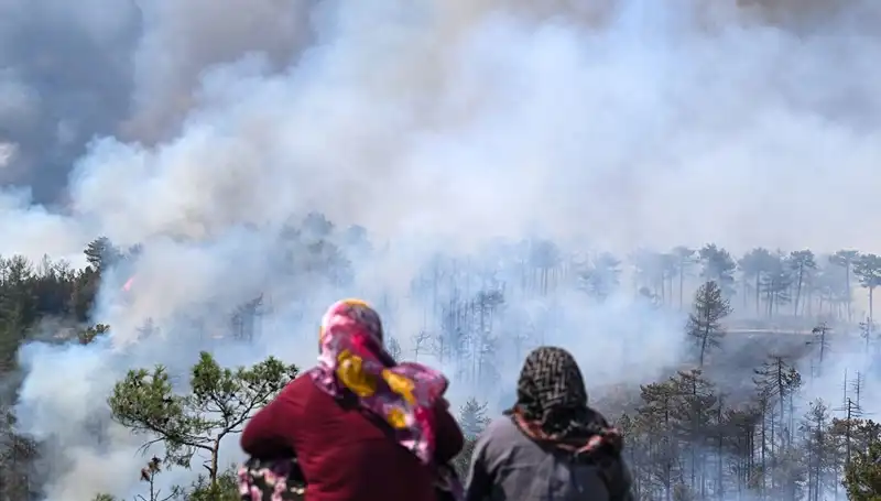 Bursa'da Yangınlar Sonunda Söndü, Ancak Hava Kirliliği Uzun Süre Devam Edecek