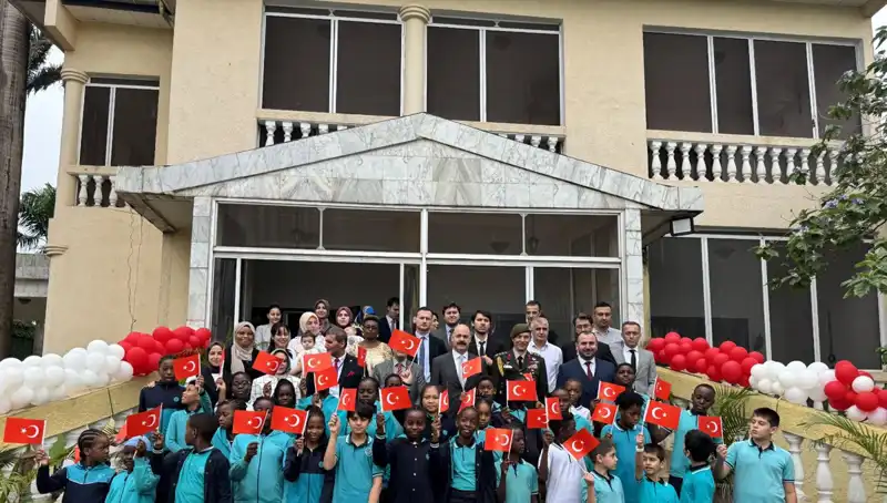 Kamerun, 23 Nisan Ulusal Egemenlik ve Çocuk Bayramı'nı Coşkuyla Kutladı