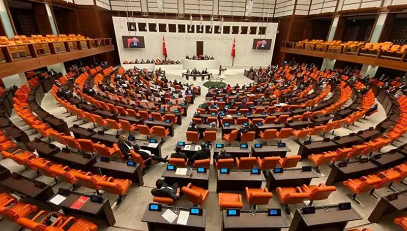 Emekli İkramiyesi için Tarihi Teklif TBMM'de: İlk Adım Atıldı!