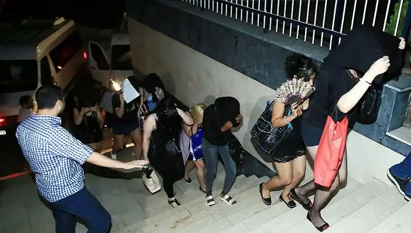 Düzce’de Fuhuş Operasyonu: 5 Zanlı Yakalandı, Detaylar Şaşırttı