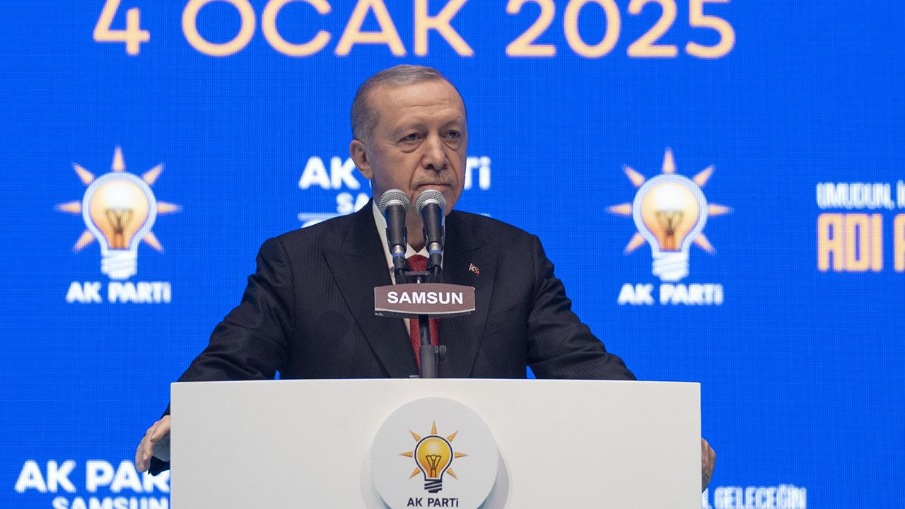 Erdoğan'dan Teröristlere Sert Çağrı: Ya Silah Bırakın Ya Gömülün!