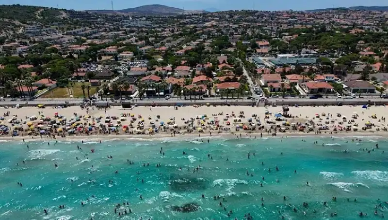 Çeşme'de Su Krizi: Uzatılan Kesintilerle Vatandaşlar Zor Durumda Kaldı